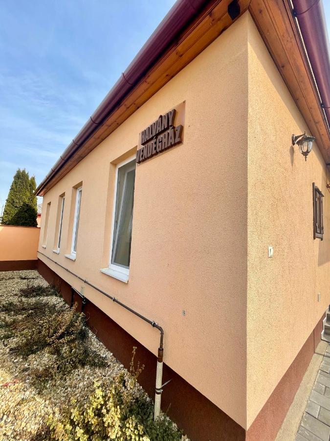 Halvány Vendégház Vasarosnameny Exterior foto